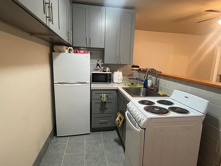 4725-4727 Chester Ave #B7 — Photo 10