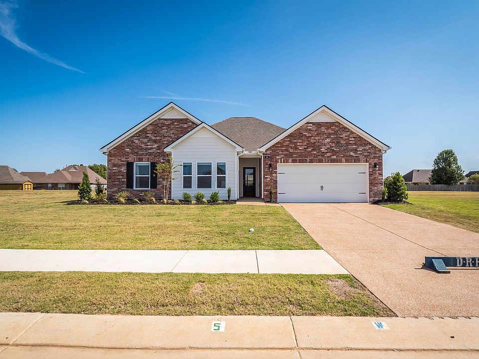 1st image of 90 Daisy Dr