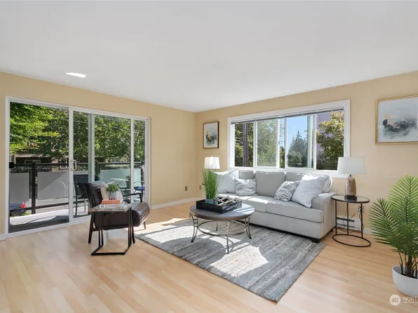 845 NE 125th Street #202, Seattle, WA 98125