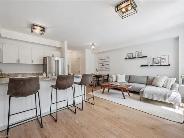 88 Decorso Dr #30, Guelph, ON N1L 0J3