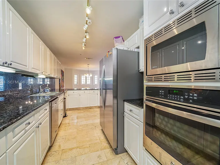 1413 Sunset Harbour Dr #209 — Photo 13
