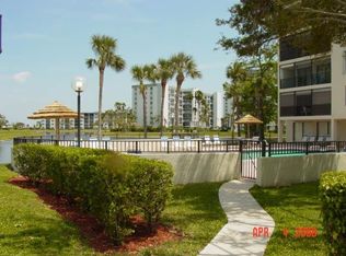 2305 S Cypress Bend Dr APT 104, Pompano Beach, FL 33069