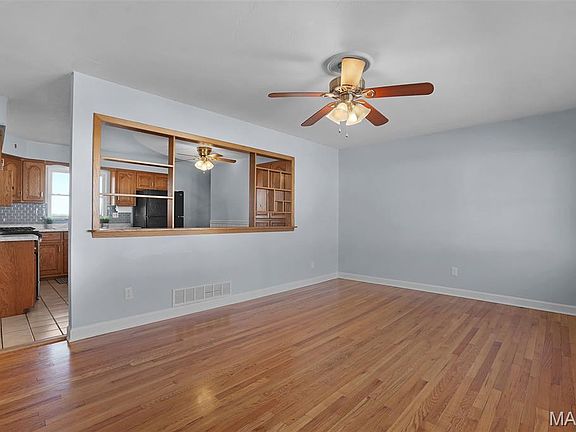 4th image of 112 Macarthur St