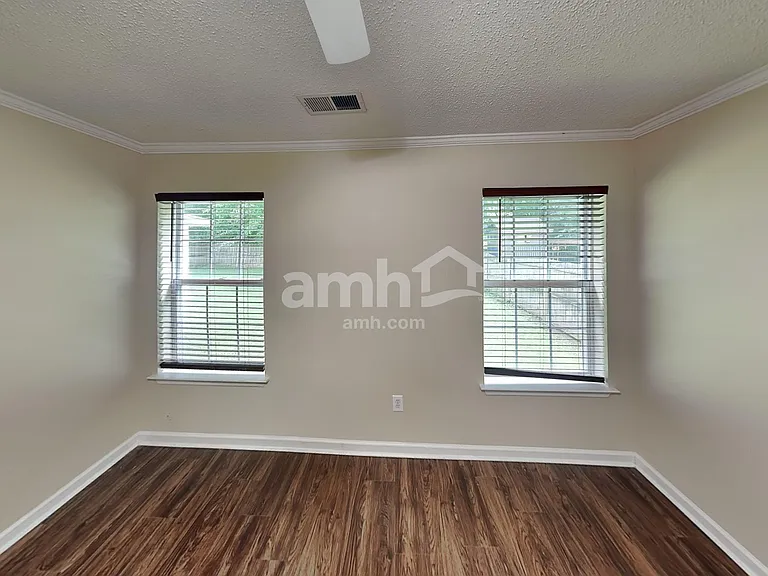 2253 Joann Dr — Photo 7