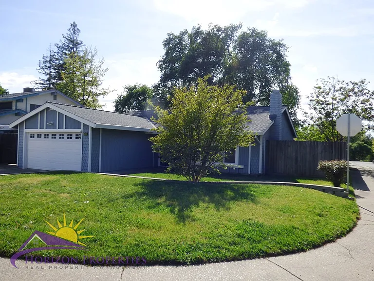 7928 Garry Oak Dr — Photo 2