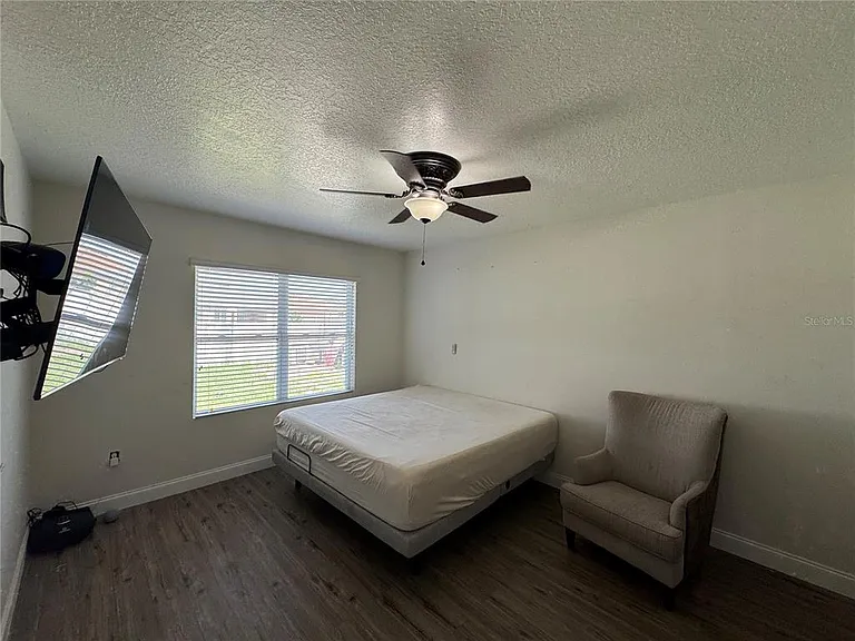 5746 Marsh Landing Dr — Photo 16