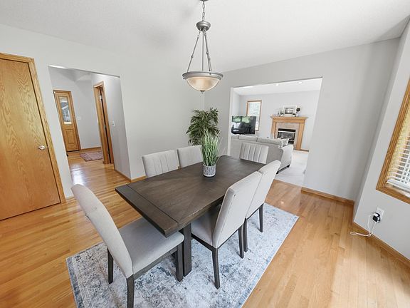 3rd image of 2505 Boulder Ridge Ln NW