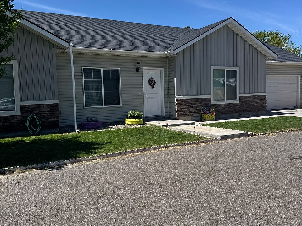 1st image of 965 Americana Cir #1