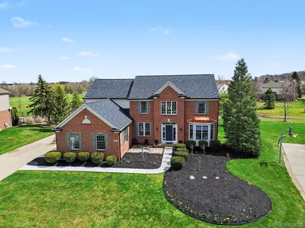 1646 Delancy Cir, Canton, MI 48188