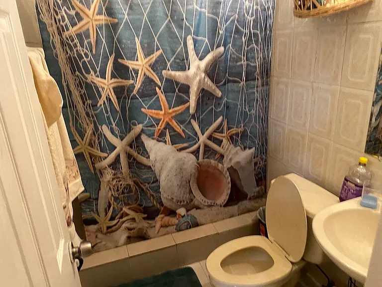 12920 Westview Dr #1 — Photo 34