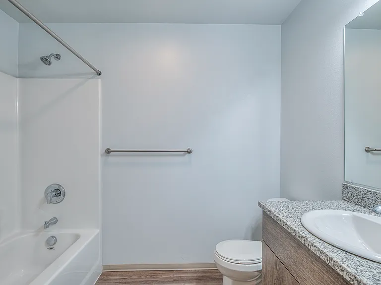 Wild Horse Mesa Apartments — Photo 32