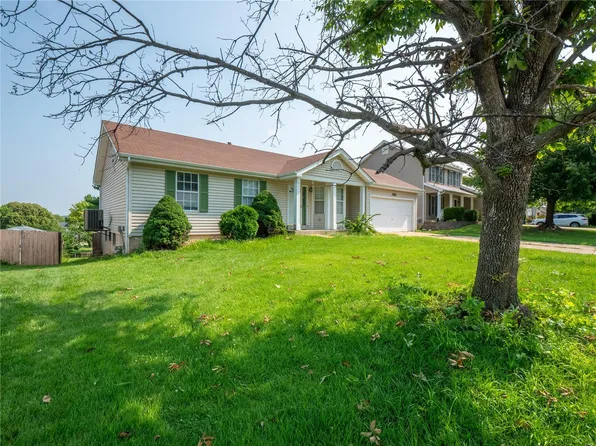 4554 Cambrook Dr, Saint Charles, MO 63304