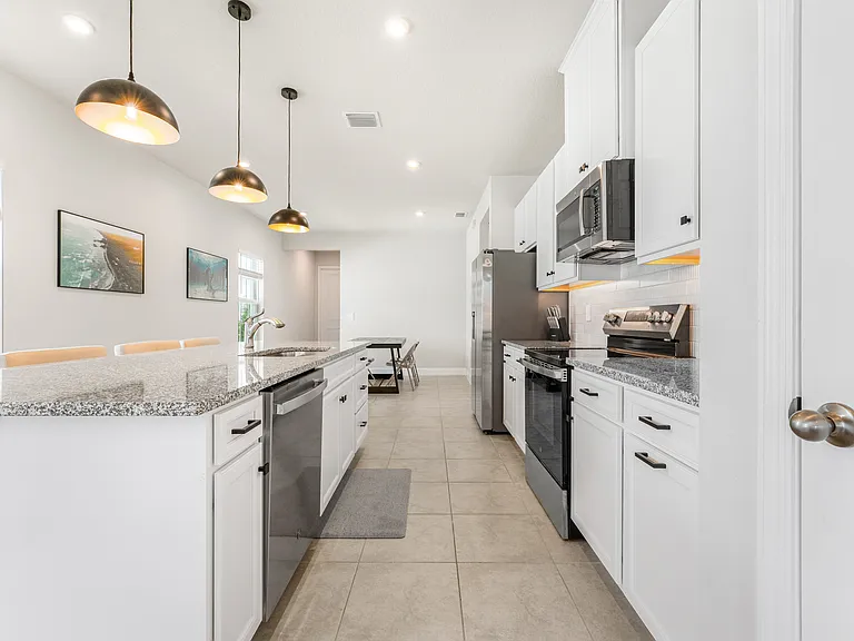 14048 Crimson Ave — Photo 15