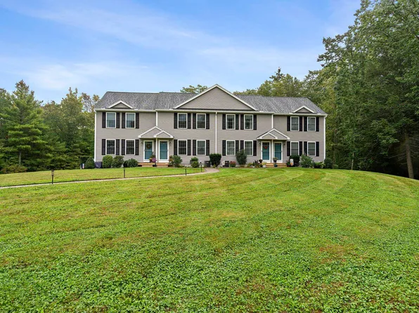 6 Cottonwood Circle #B, Kingston, NH 03848