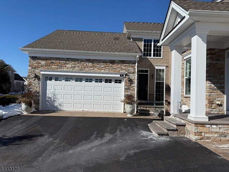 1st image of 80 Van Cleef Dr