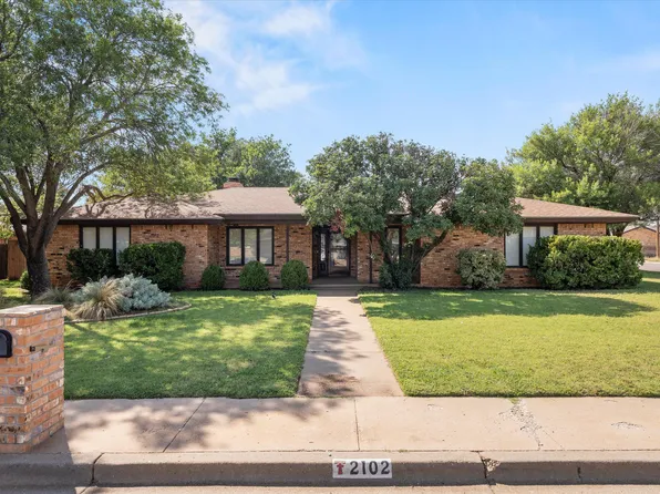 2102 Longhorn Dr, Levelland, TX 79336