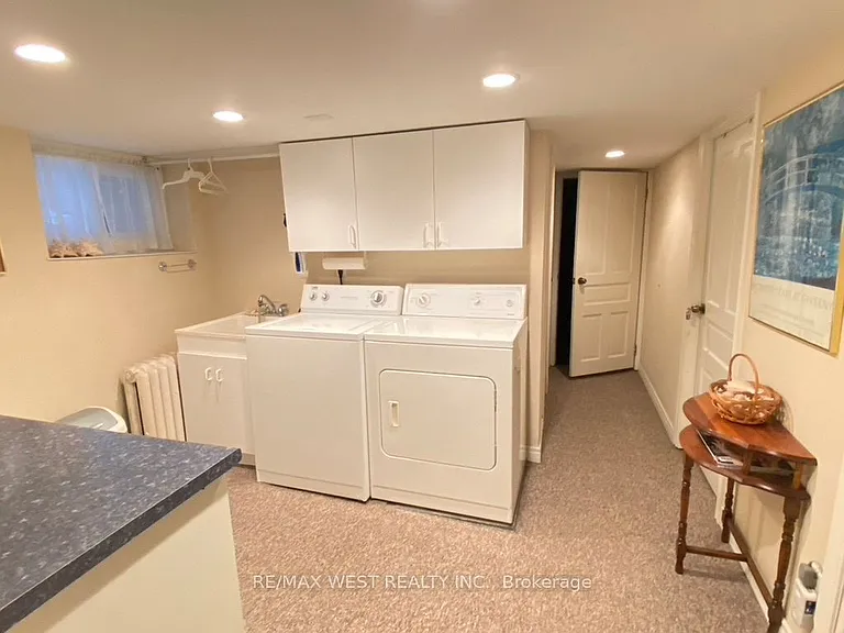 305 Saint Clair Ave E #MAIN FLOOR — Photo 18