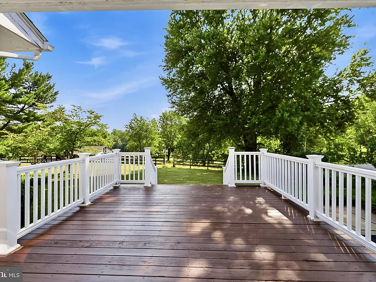 39088 Bolington Rd — Photo 15