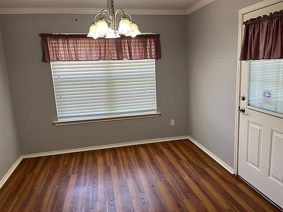 4th image of 805 Cottonwood
