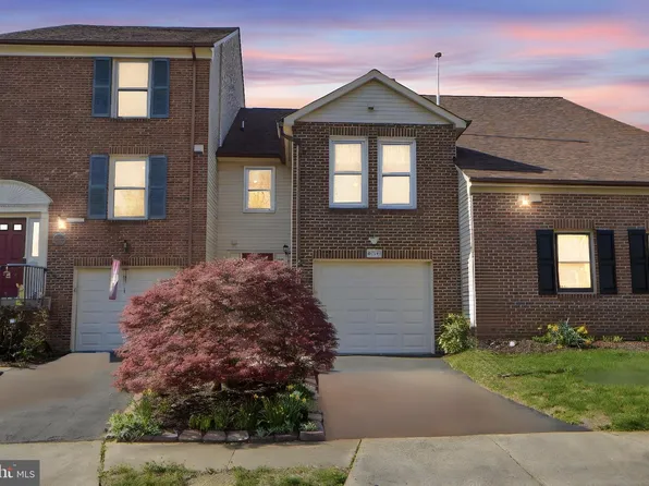 6543 Tartan Vista Dr, Alexandria, VA 22312