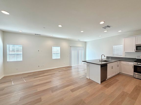 3rd image of 114 N Lassen Ave #1
