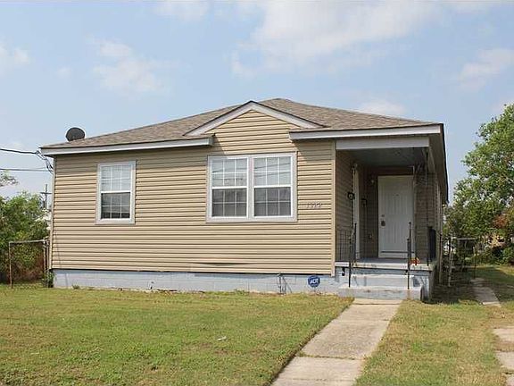 2nd image of 5322 Wildair Dr