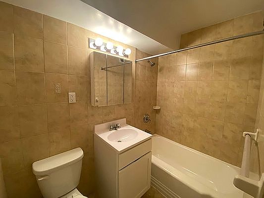5th image of 17270 Highland Ave APT 7