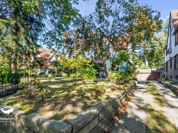 116-33 Union Turnpike image 39 of 40