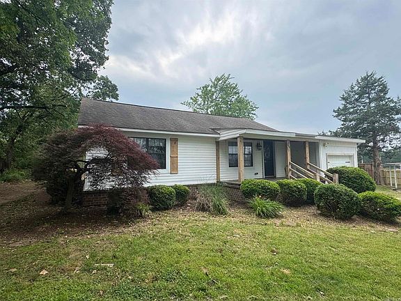 2nd image of 104 Nita Ln