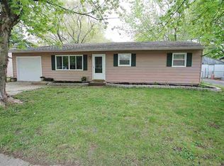7801 Scott Ln, Machesney Park, IL 61115