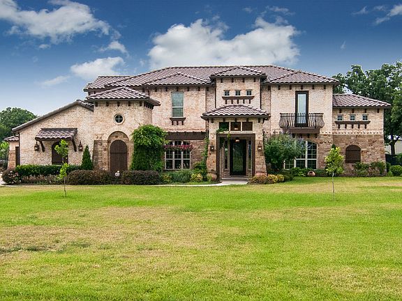 3rd image of 824 Tye Crossing Ct