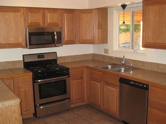 4th image of 2821 Bellamah Dr