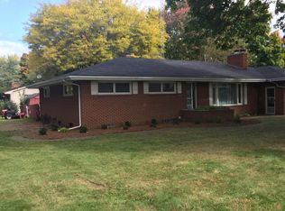 245 W Delaware Ave, Benton Harbor, MI 49022