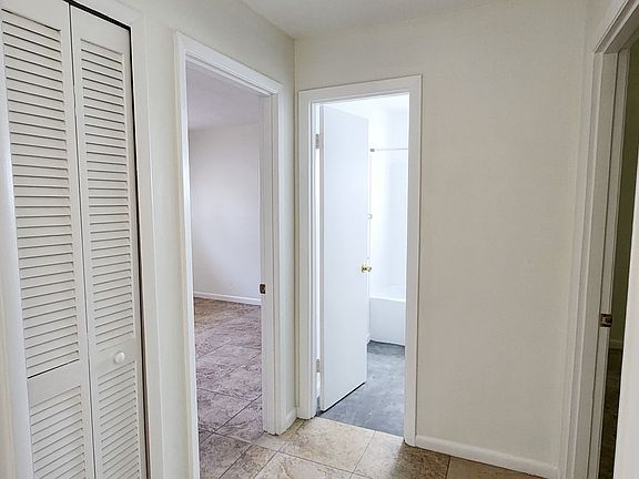 4th image of 1525 41st Ave
