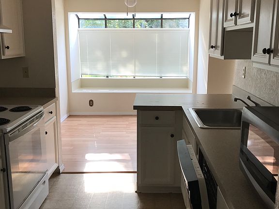 4th image of 4800 200th St SW APT E103