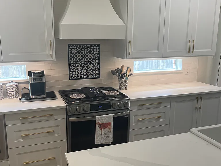 405 N Village Dr — Photo 6