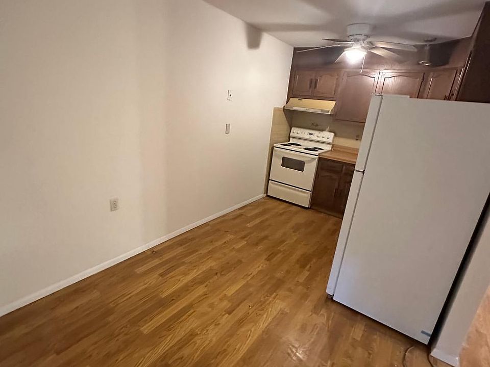 2nd image of 17F Cambridge Cir #17F
