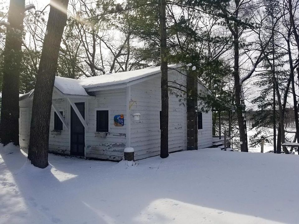 1st image of 10103 N Lake Dr