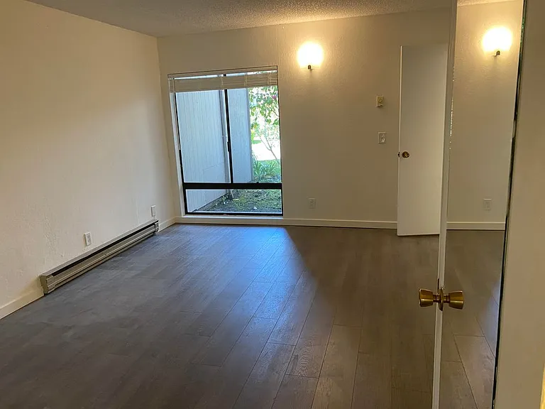 2101 Shoreline Dr #203 — Photo 12