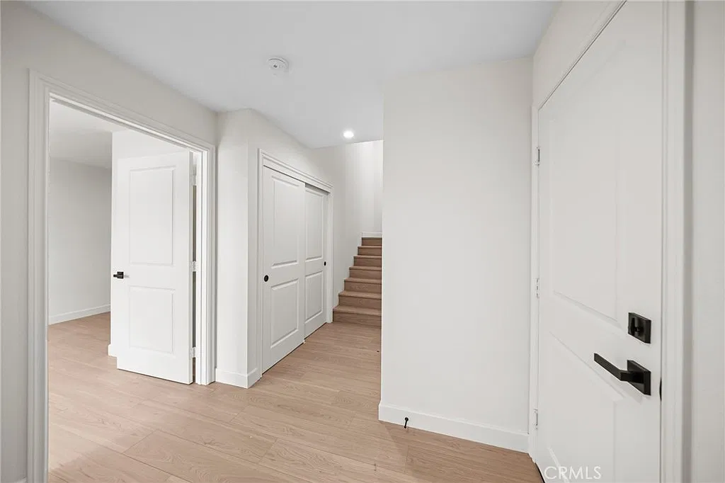 4 bed, 1935 sqft, $4,600 — Photo 4