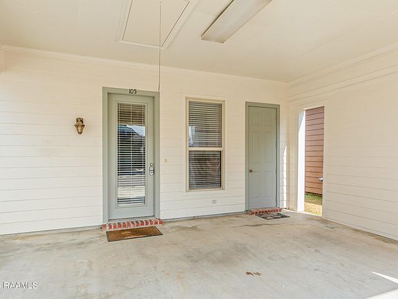 5th image of 105 Destin Dr