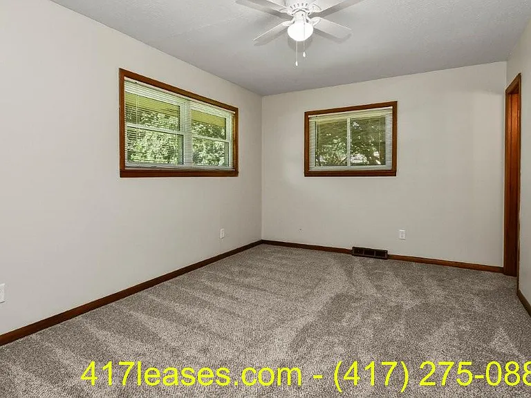 203 S White Oak Ave — Photo 22