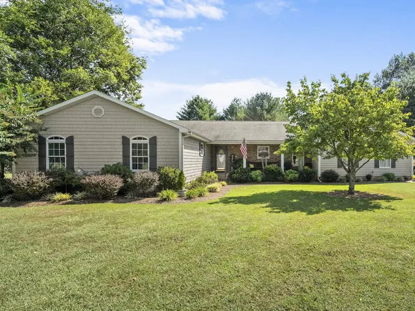 735 Shadowbrook Dr, Winchester, TN 37398