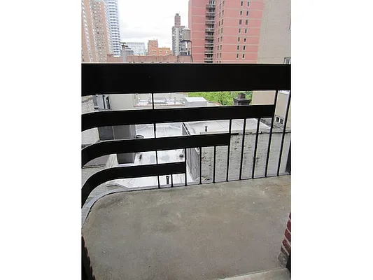 Rented by Mirador Real Estate | media 12