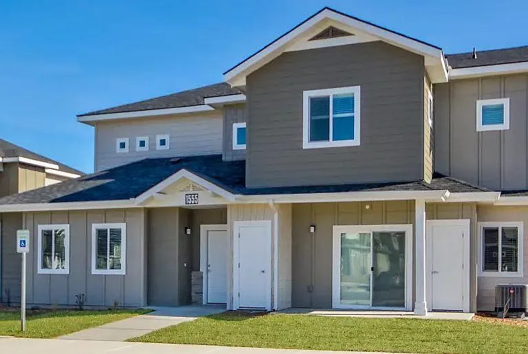 White Hawk Townhomes — Photo 25