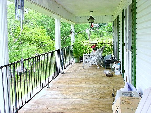 Spacious front balcony