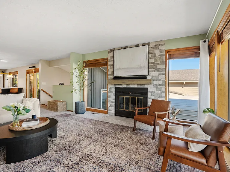W Cora Ct — Photo 12