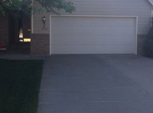 2820 Lakewood Cir, Grand Island, NE 68801