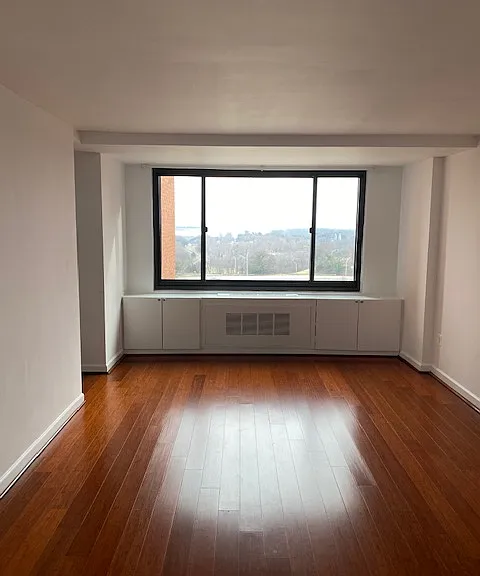 1011 Arlington Blvd #720 — Photo 1