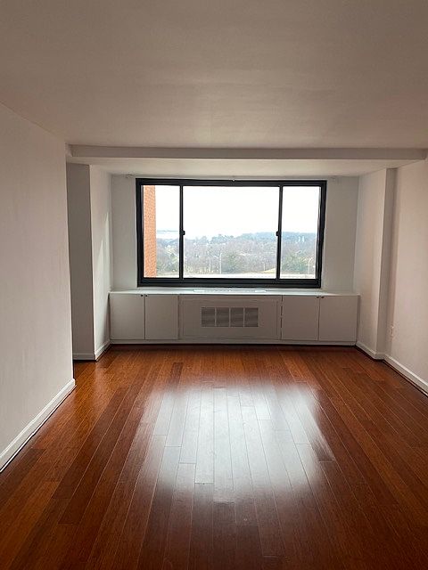 1st image of 1011 Arlington Blvd APT 720